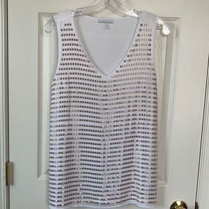 🔲🔲 New York & Co. White V-neck Tank Top (size S) NWOT